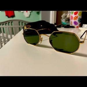 BRAND NEW RAY-BAN
RB3556N OCTAGONAL CLASSIC
